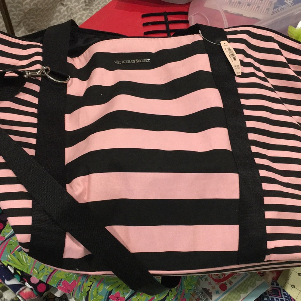 Victoria's Secret duffle bag nwt